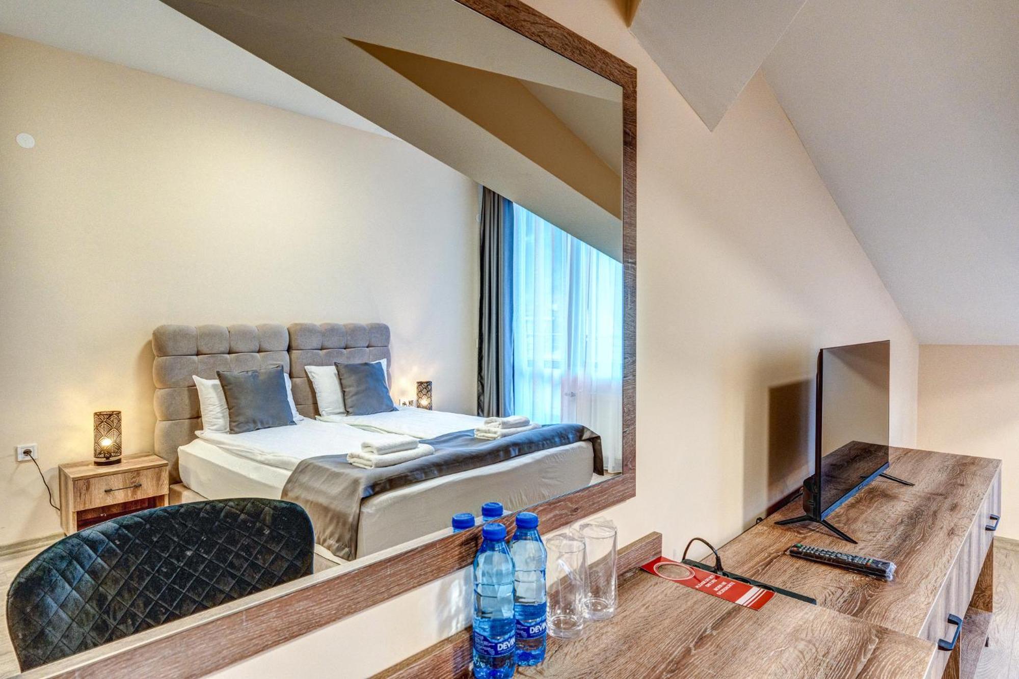 Valemo Apart House ديفين المظهر الخارجي الصورة