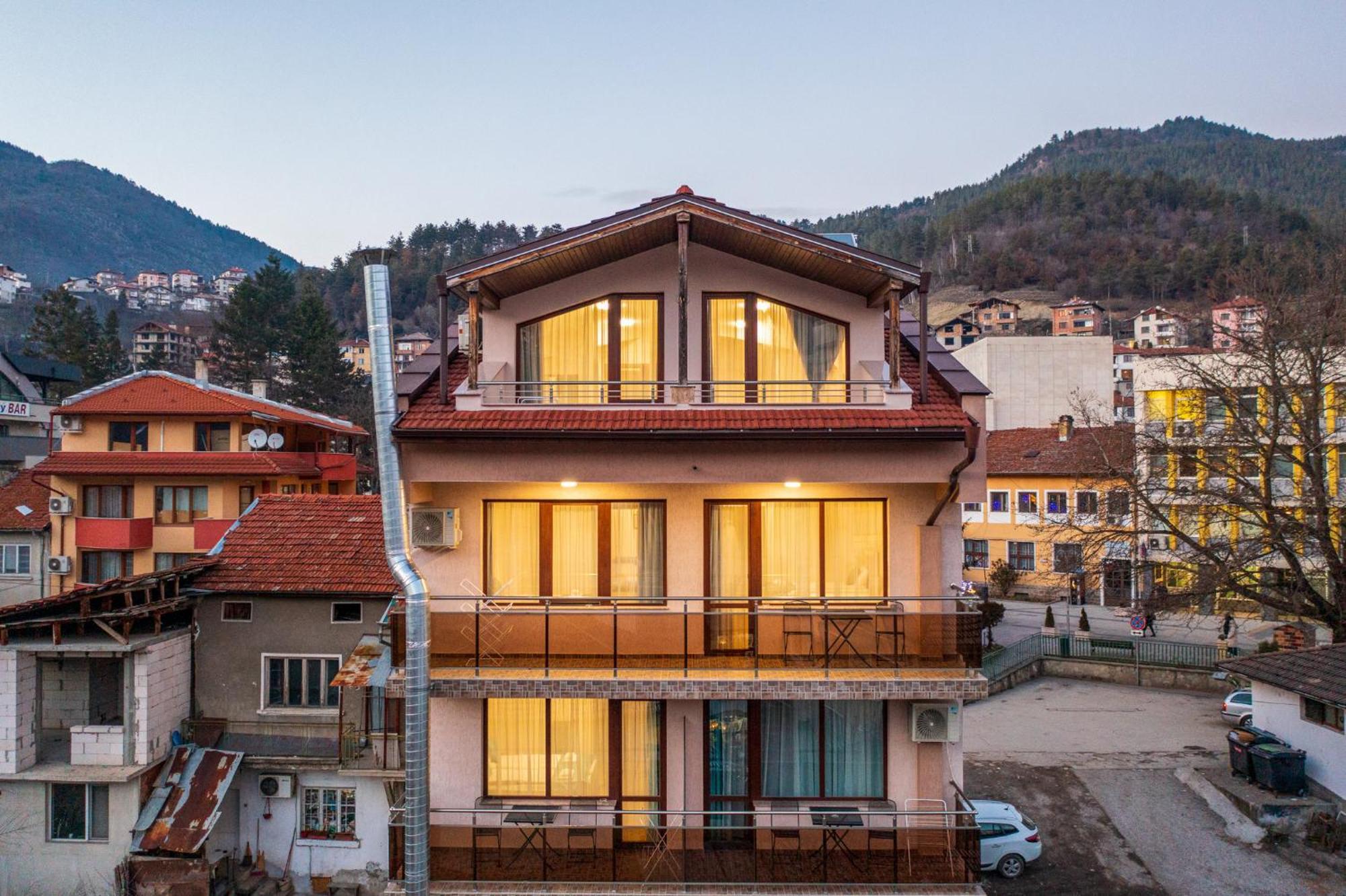 Valemo Apart House ديفين المظهر الخارجي الصورة