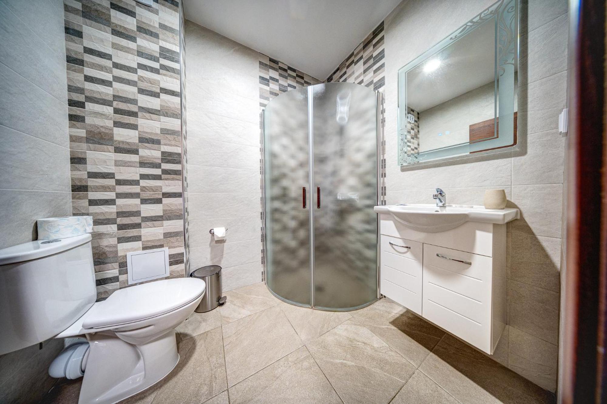 Valemo Apart House ديفين المظهر الخارجي الصورة